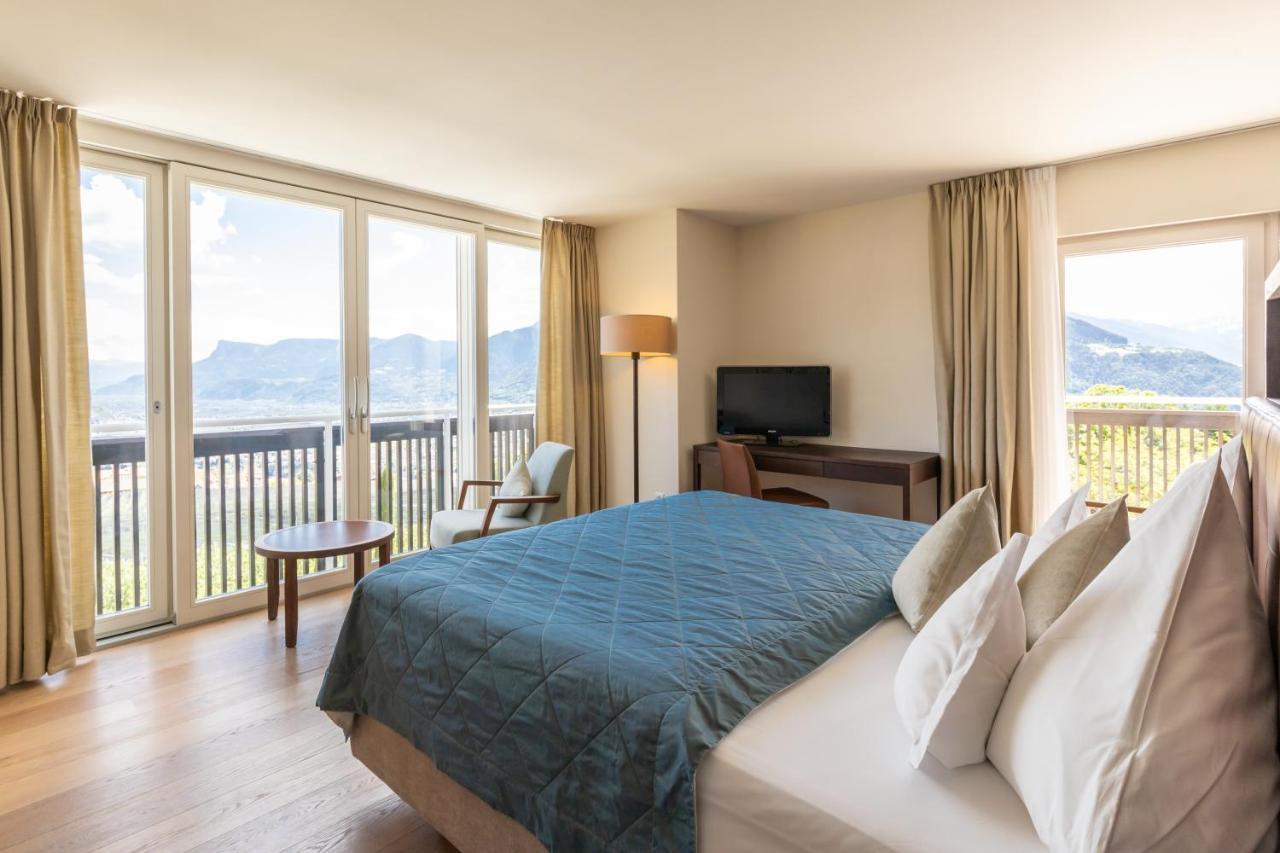 Hotel Patrizia Tirolo Esterno foto